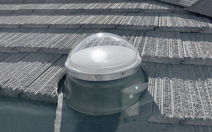 sun-tunnel-vs-skylight sun-tunnel-vs-skylight